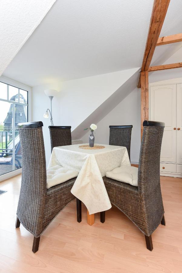 Ferienwohnungen Im Haus Friesische Weite Schillig Exterior foto